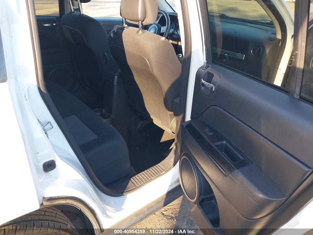 Jeep Compass Sport 2015 1C4NJCBA6FD170603 Image 8