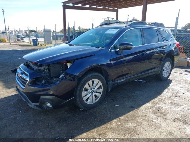 Subaru Outback 2.5i Premium 2018 4S4BSAFC3J3206385 Image 2
