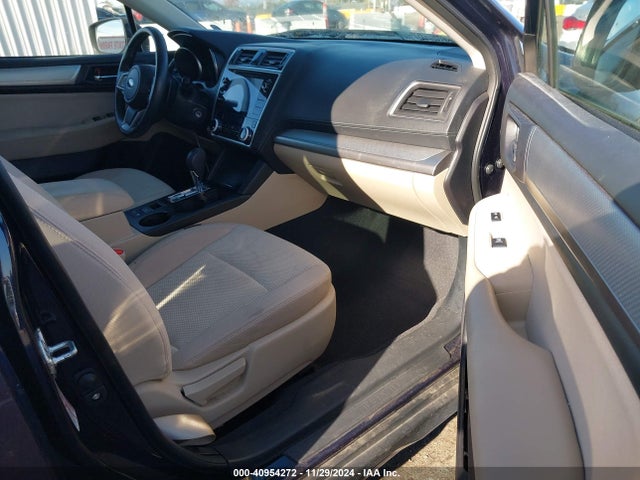 Subaru Outback 2.5i Premium 2018 4S4BSAFC3J3206385 Image 5
