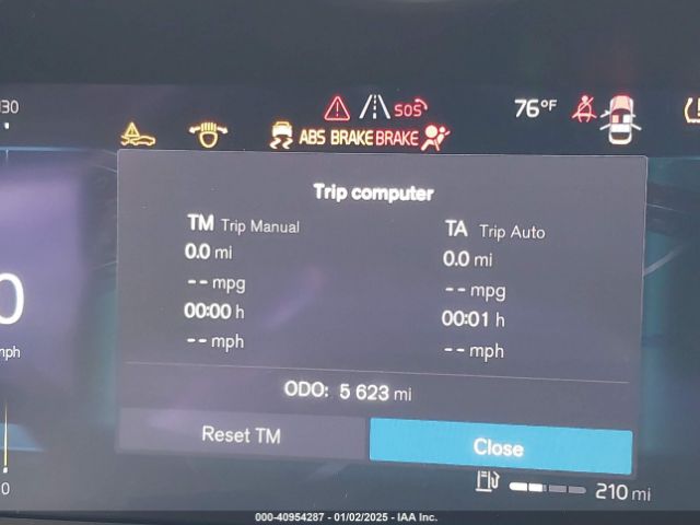 7JRL12FL3RG303500 Volvo S60 B5 Plus Dark Theme