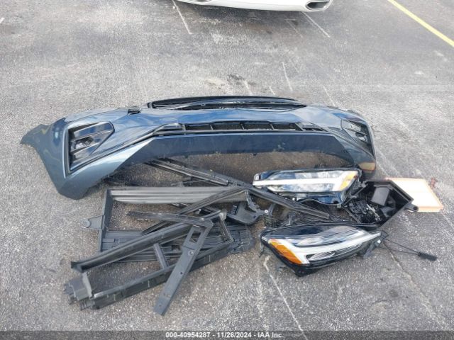 7JRL12FL3RG303500 Volvo S60 B5 Plus Dark Theme