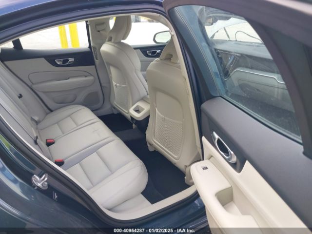7JRL12FL3RG303500 Volvo S60 B5 Plus Dark Theme