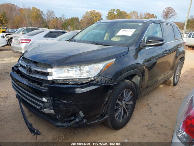 Toyota Highlander Xle 2018 5TDKZRFH9JS528635 Image 2