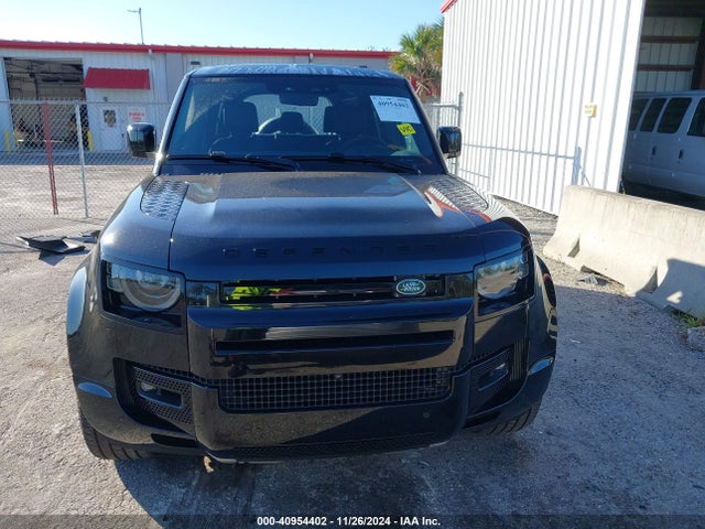 SALEBEEE0R2295337 Land Rover Defender 110 P525 V8