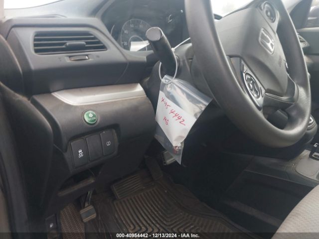 2HKRM4H3XGH641977 Honda CR-V LX