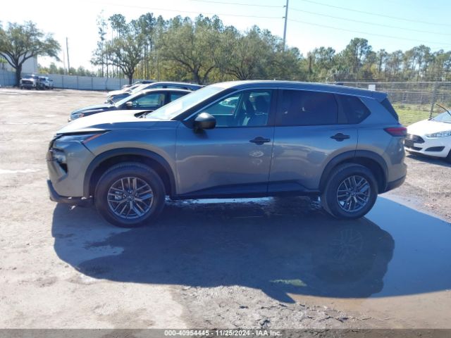 5N1BT3AA9RC696163 Nissan Rogue S Fwd