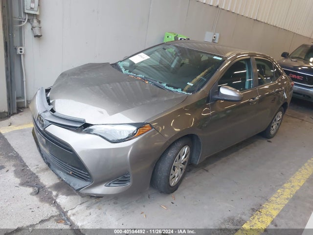 Toyota COROLLA LE 2019 2T1BURHE7KC231102 Image 2