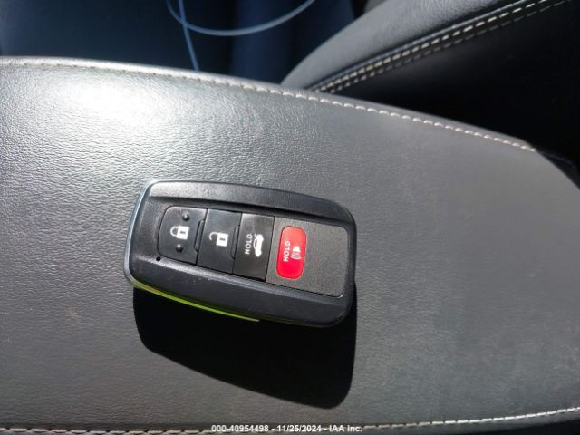 5YFFPMAE3NP315590 Toyota Corolla Xle