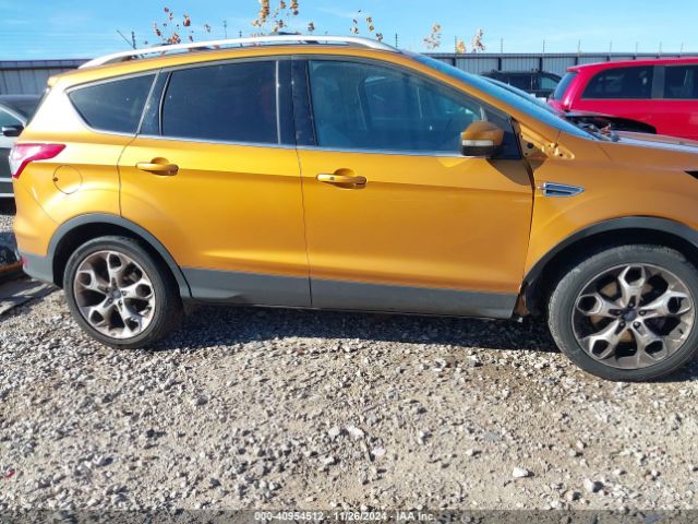 1FMCU9J91GUC51076 Ford Escape Titanium