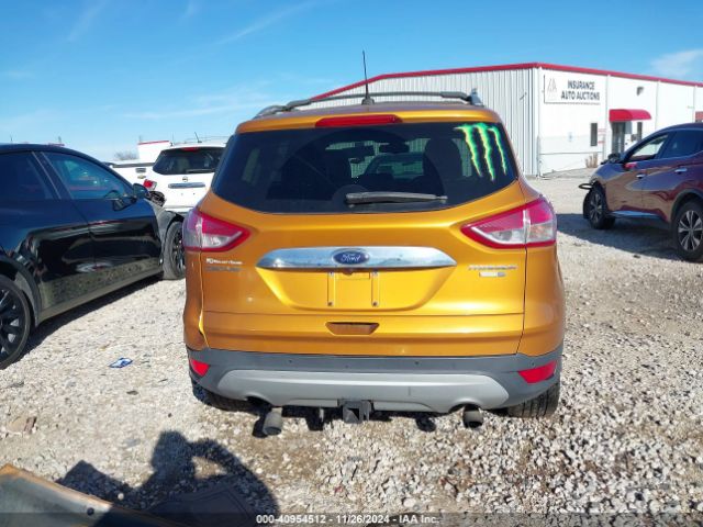 1FMCU9J91GUC51076 Ford Escape Titanium
