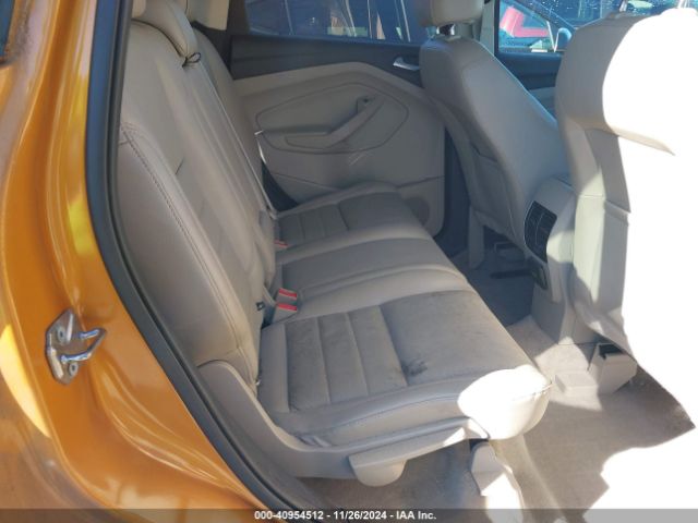 1FMCU9J91GUC51076 Ford Escape Titanium