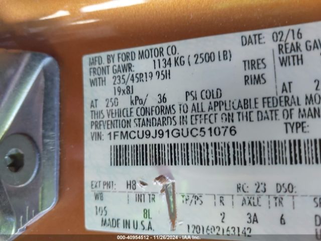 1FMCU9J91GUC51076 Ford Escape Titanium