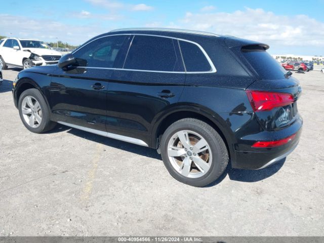 WA1BNAFY0J2015336 Audi Q5 2.0t Premium/2.0t Tech Premium