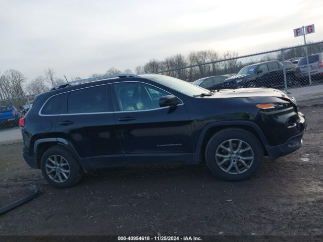 1C4PJMCS5HW639029 Jeep Cherokee Latitude 4x4