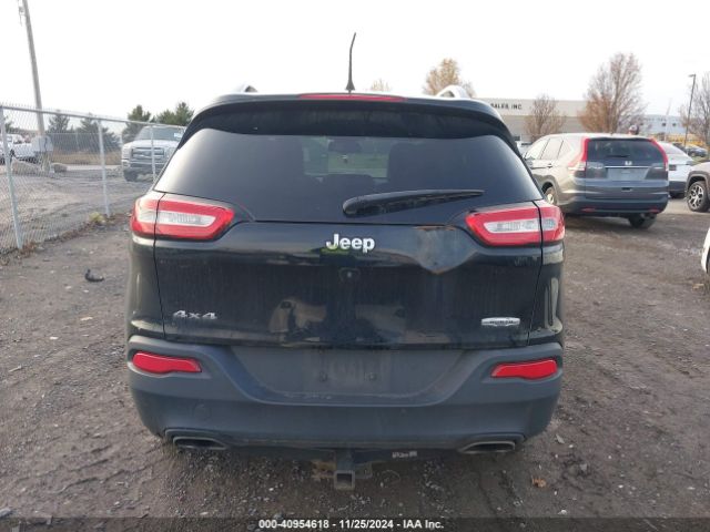 1C4PJMCS5HW639029 Jeep Cherokee Latitude 4x4