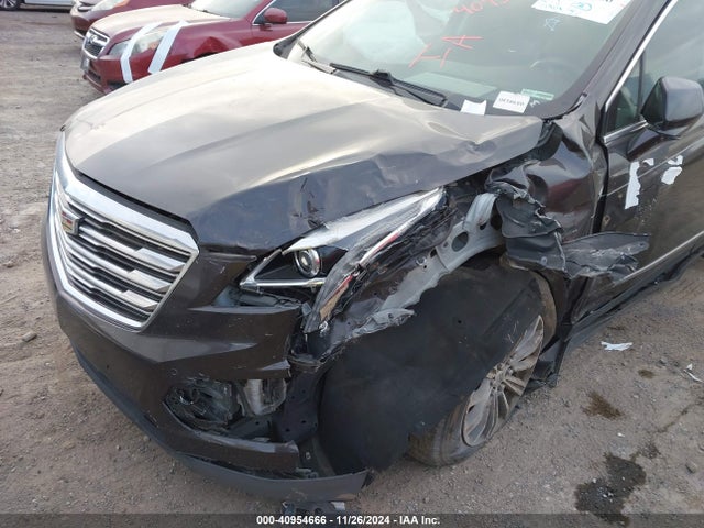 2017 CADILLAC XT5 1GYKNDRSXHZ140757 Photo 5