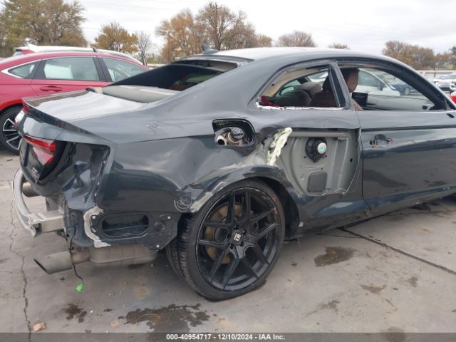 WAUTNAF52JA043271 Audi A5 2.0t Premium