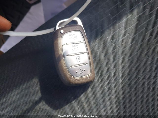 KM8J33AL8KU011129 Hyundai Tucson