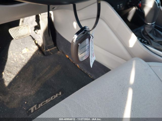 KM8J3CA23JU725675 Hyundai Tucson Value