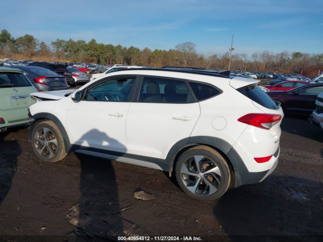 KM8J3CA23JU725675 Hyundai Tucson Value