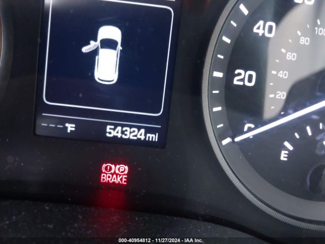 KM8J3CA23JU725675 Hyundai Tucson Value