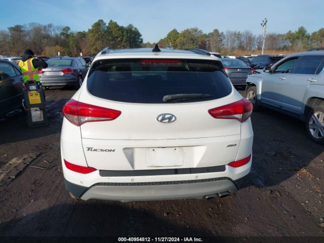 KM8J3CA23JU725675 Hyundai Tucson Value