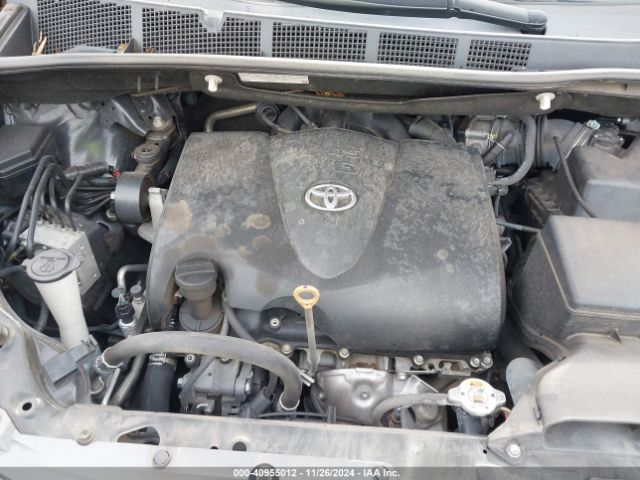 5TDYZ3DCXJS937855 Toyota Sienna Xle 8 Passenger