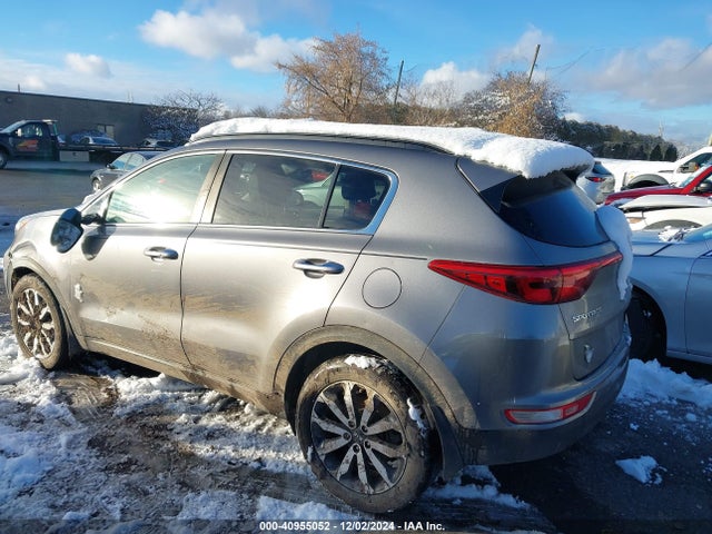 KIA Sportage Ex 2018 KNDPNCAC6J7432806 Image 3