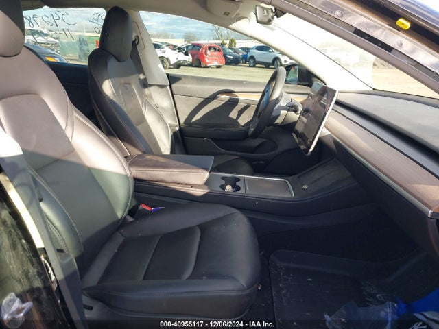 2022 TESLA MODEL 3 5YJ3E1EB9NF121889 Photo 4