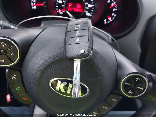 KIA Soul 2014 KNDJN2A26E7097706 Image 11