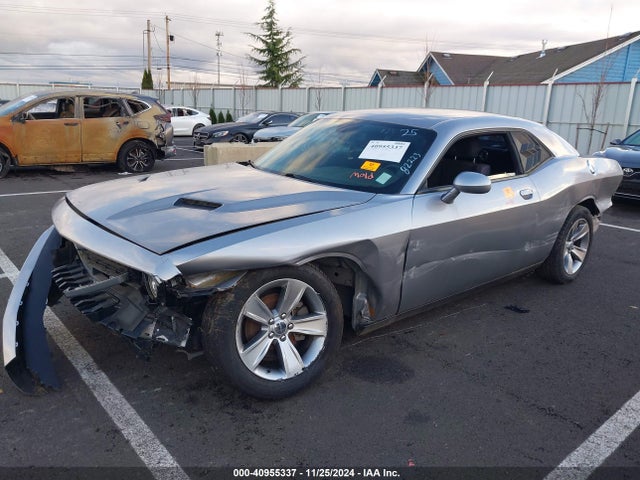 Dodge Challenger Sxt 2017 2C3CDZAG1HH572742 Image 2