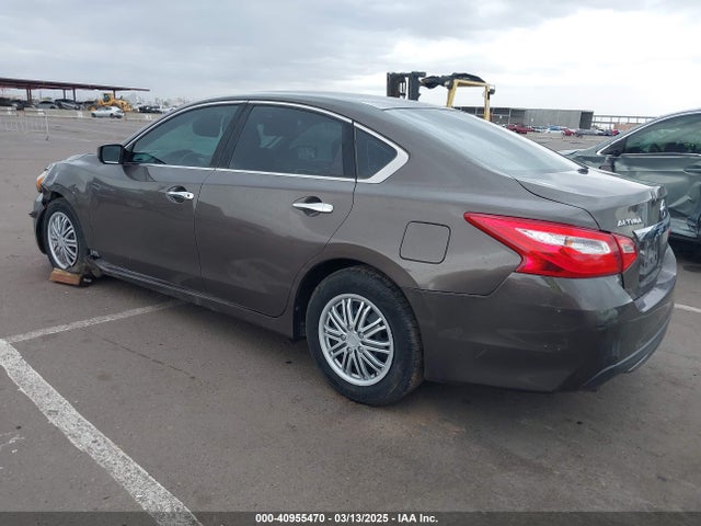 Nissan Altima 2016 1N4AL3AP1GN313778 Image 3