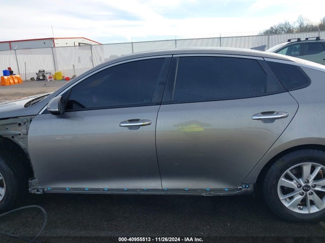 5XXGT4L35JG229633 KIA Optima Lx