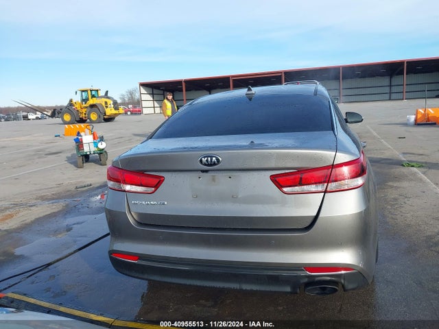 5XXGT4L35JG229633 KIA Optima Lx