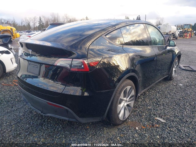 2023 TESLA MODEL Y 7SAYGAEE8PF808782 Photo 3