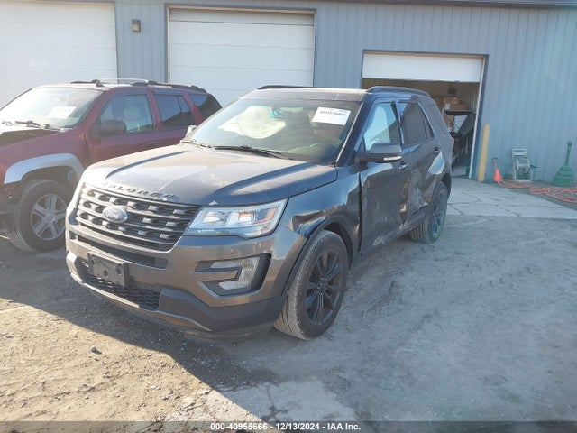 Ford EXPLORER XLT 2017 1FM5K7D85HGA21191 Image 2