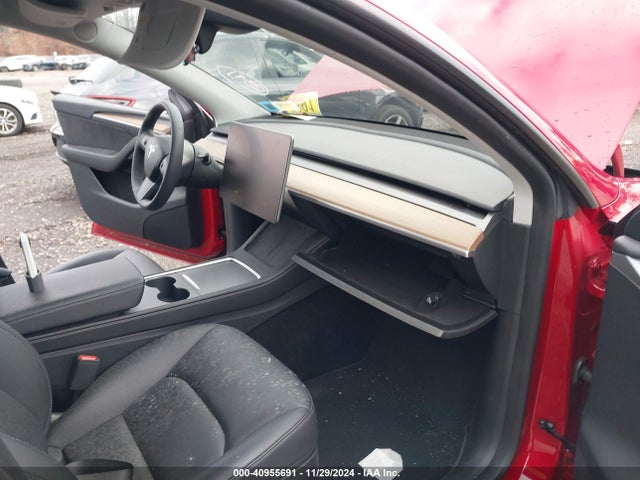 2023 TESLA MODEL Y 7SAYGDEE9PF851688 Photo 4