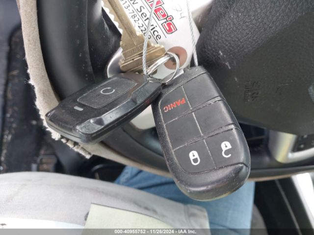 3C4PDCAB8JT382500 Dodge JOURNEY SE