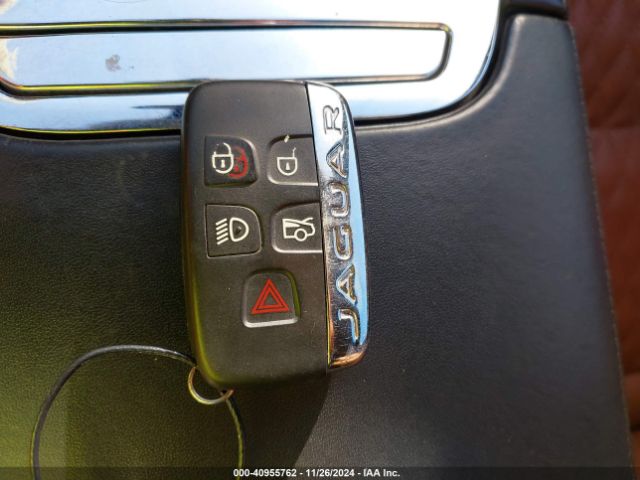 2016 JAGUAR XJ SAJWJ2GD2G8V98391 Photo 10