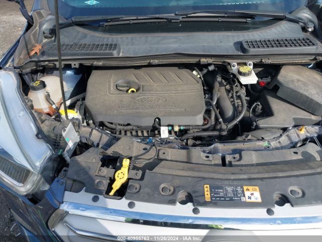 1FMCU9HD2JUB02922 Ford ESCAPE SEL