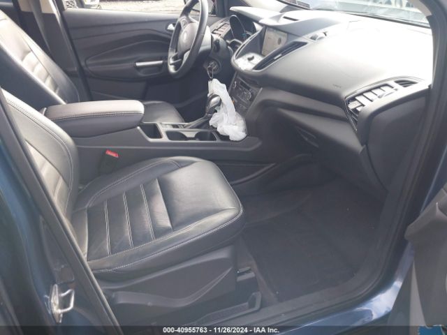 1FMCU9HD2JUB02922 Ford ESCAPE SEL