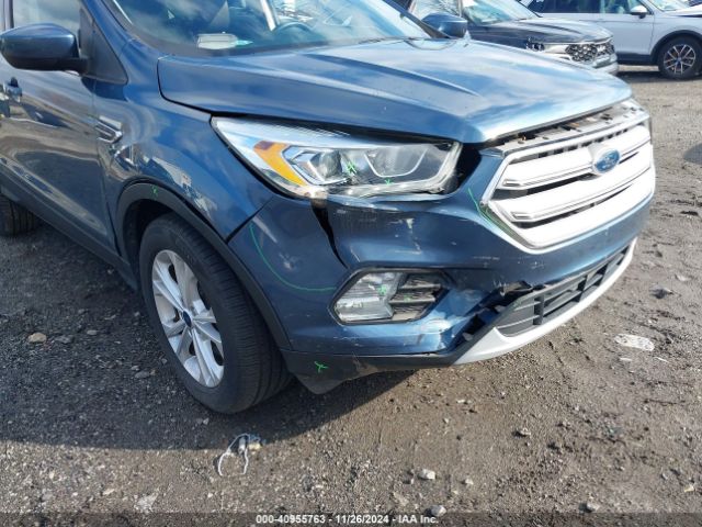 1FMCU9HD2JUB02922 Ford ESCAPE SEL