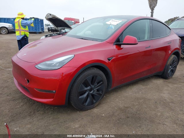2024 TESLA MODEL Y 7SAYGDEEXRF156459 Photo 1