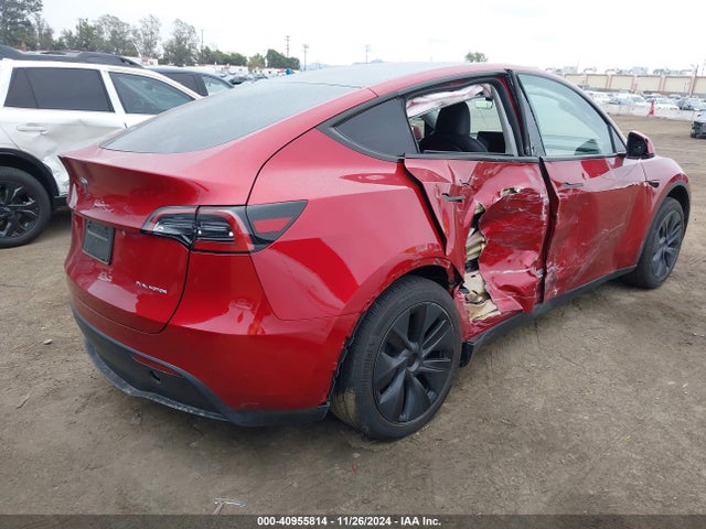 2024 TESLA MODEL Y 7SAYGDEEXRF156459 Photo 3