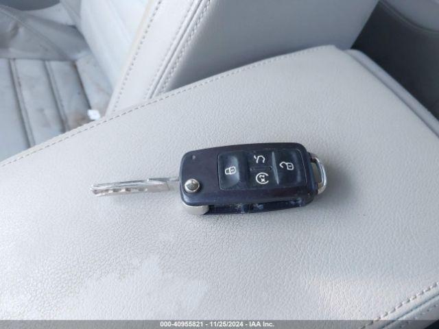 1VWCS7A32EC026868 Volkswagen Passat 1.8t Sel Premium