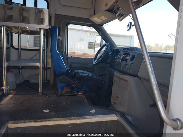 2014 Ford Bus E-350 Cutaway მანქანა იყიდება აუქციონზე, vin: 1FDEE3FL4EDA29135, აუქციონის ნომერი: 40955984