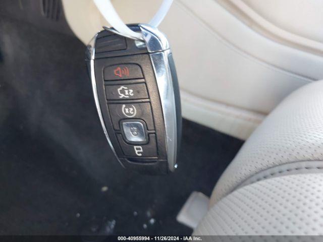 1LN6L9NC3H5629819 Lincoln Continental Reserve