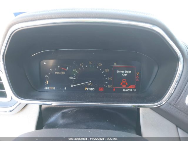 1LN6L9NC3H5629819 Lincoln Continental Reserve