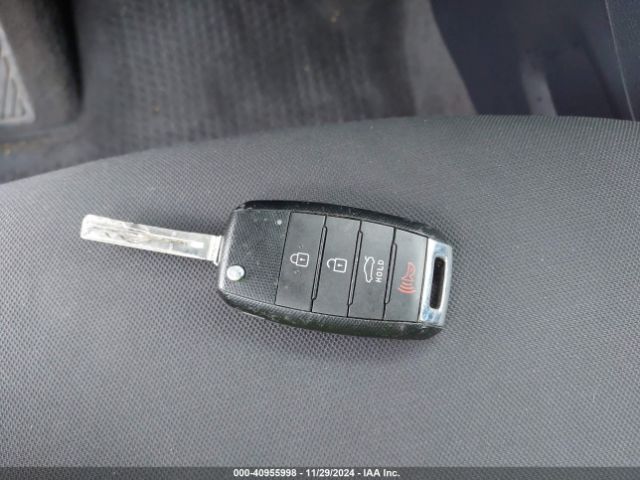 KNADM4A30H6048013 KIA RIO LX