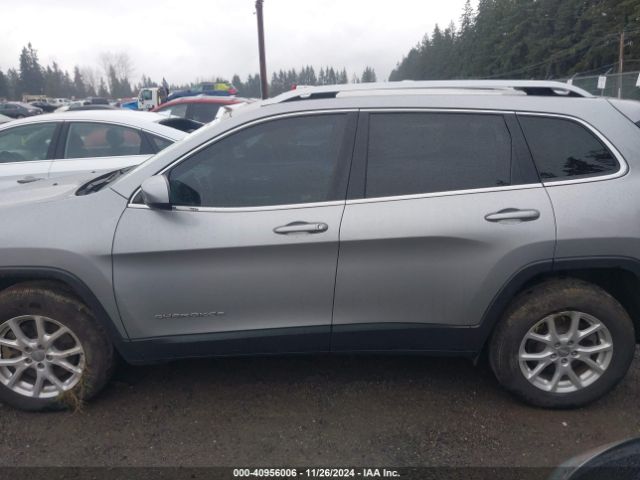 1C4PJMCS7HW637640 Jeep Cherokee Latitude 4x4
